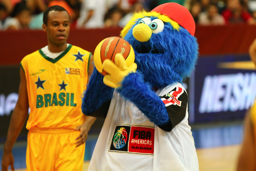 No Jogo das Estrelas 2012, Jay-Jay roubou a cena no Ginásio do "Pedrocão" (Luiz Pires/LNB)