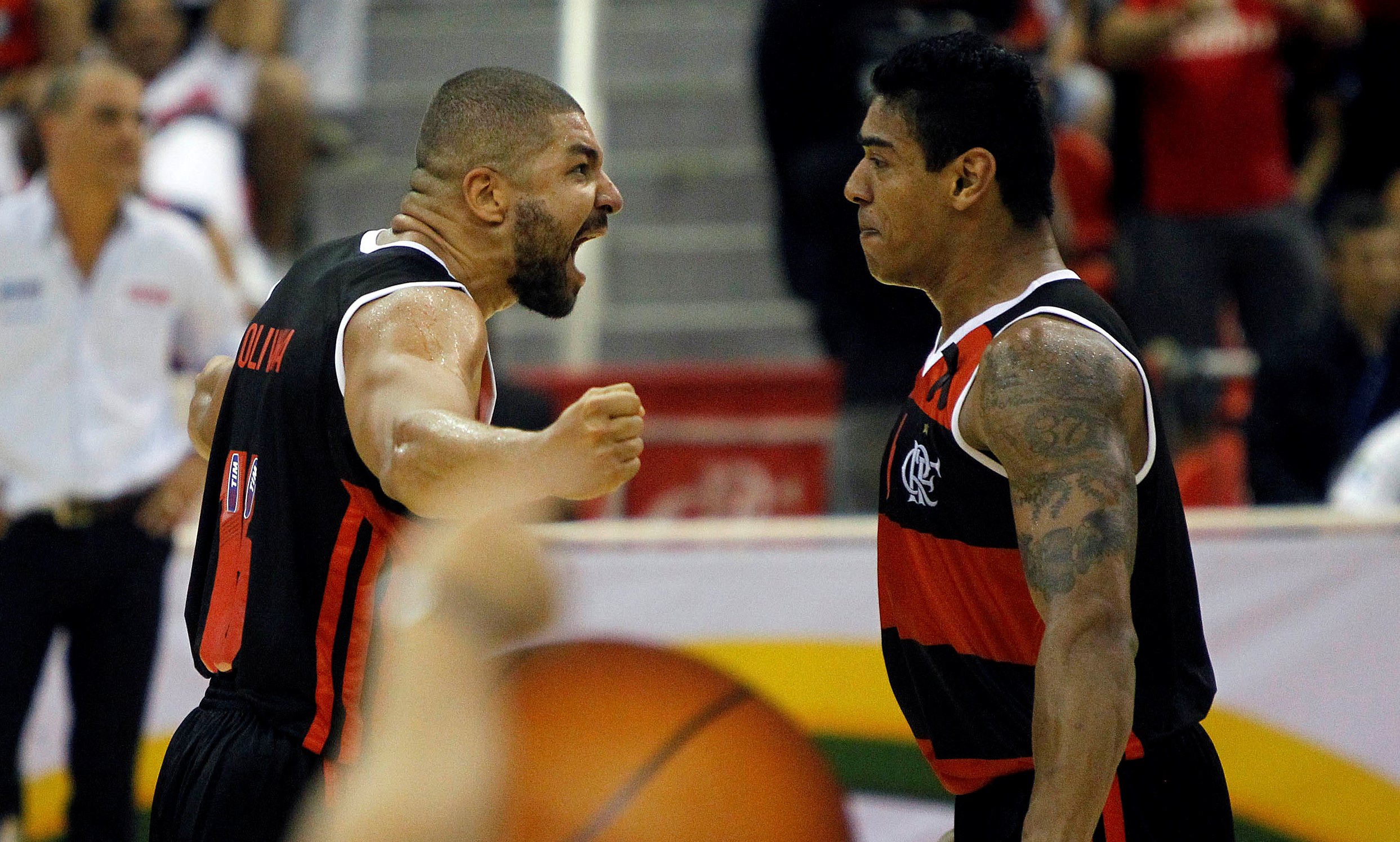 Olivinha e Shilton tiveram participações fundamentais no triunfo dos cariocas (Ricardo Ramos/LNB)