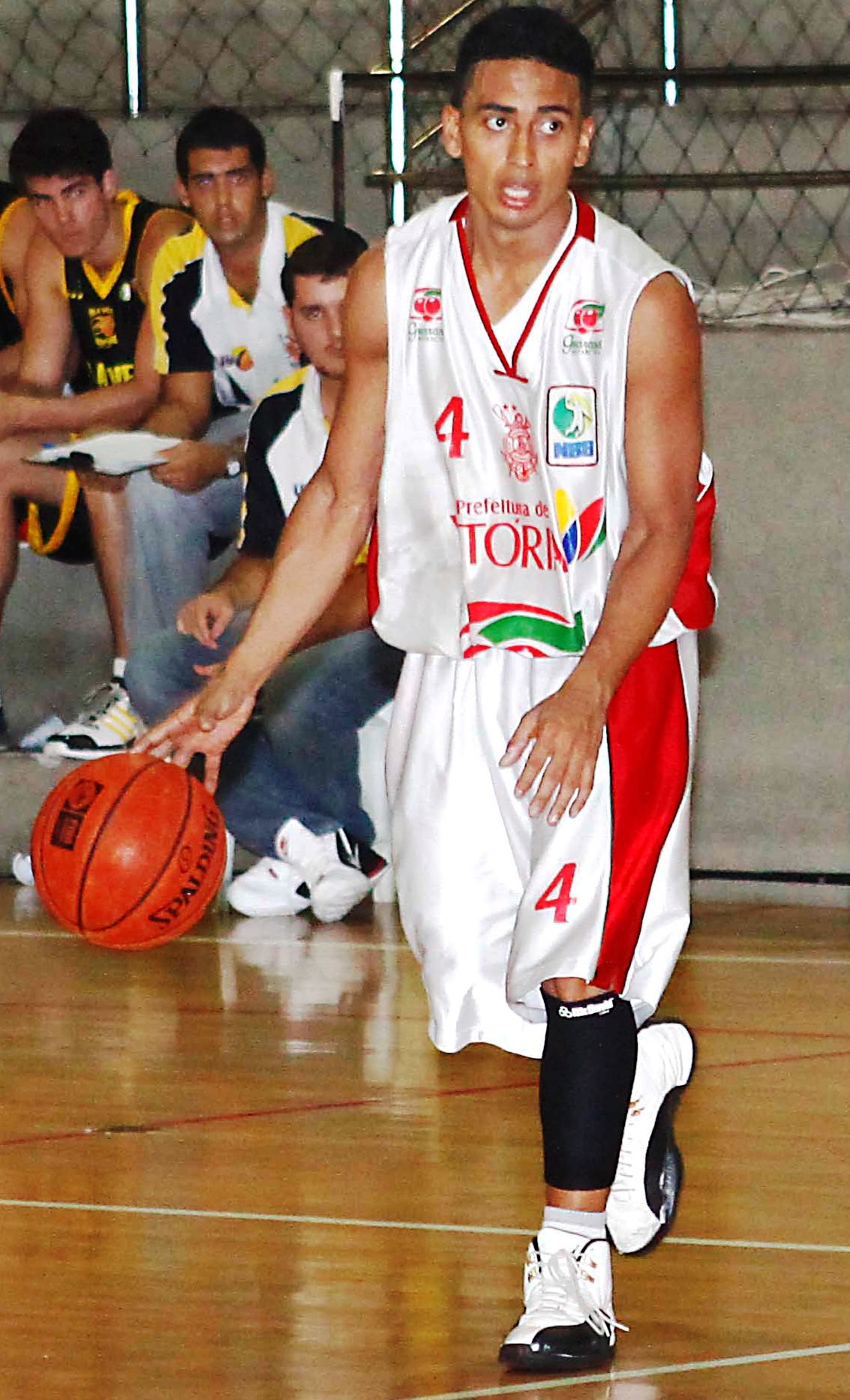 Muñoz debutou no NBB pelo Saldanha da Gama, em 2009 (Gilson Borba/F5fotoagencia)