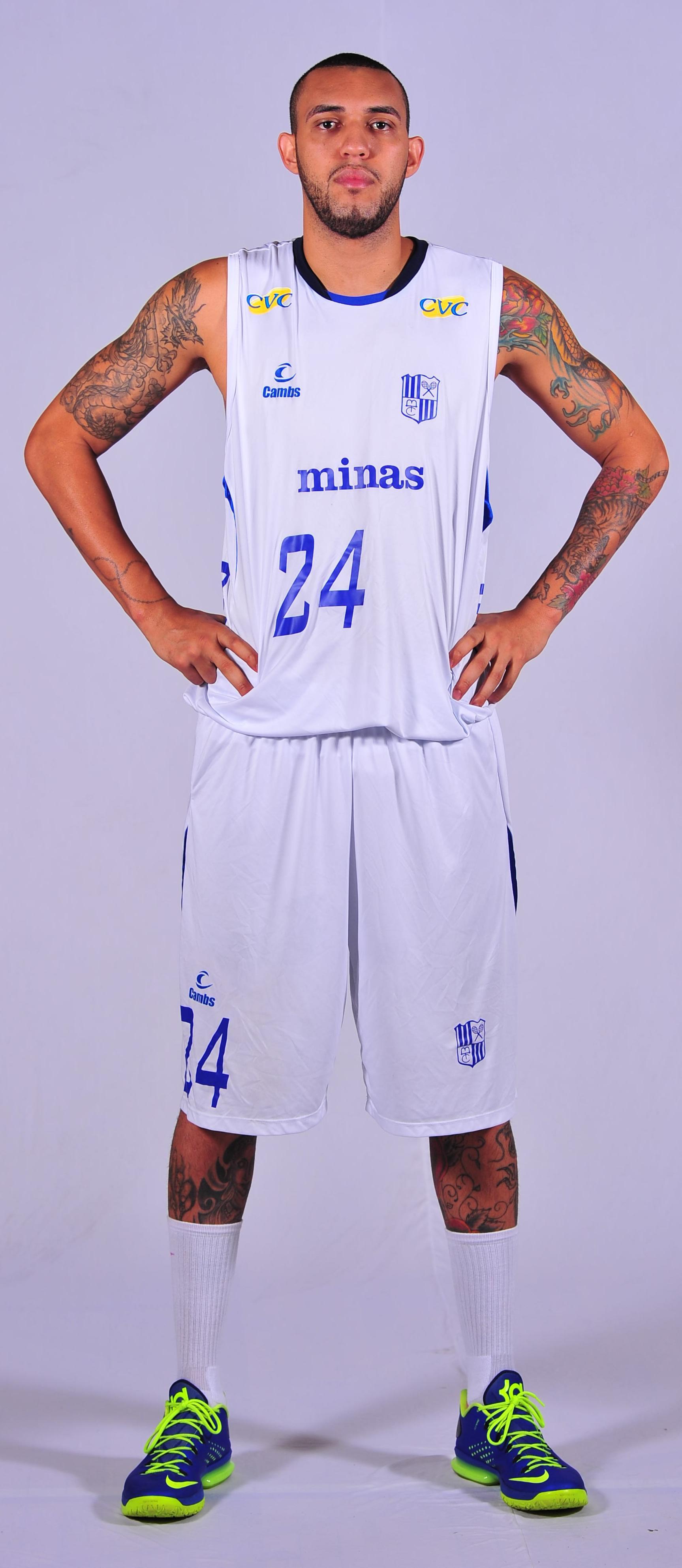 Douglas Nunes é o segundo jogador que mais dá tocos no NBB6 (João Pires/LNB)