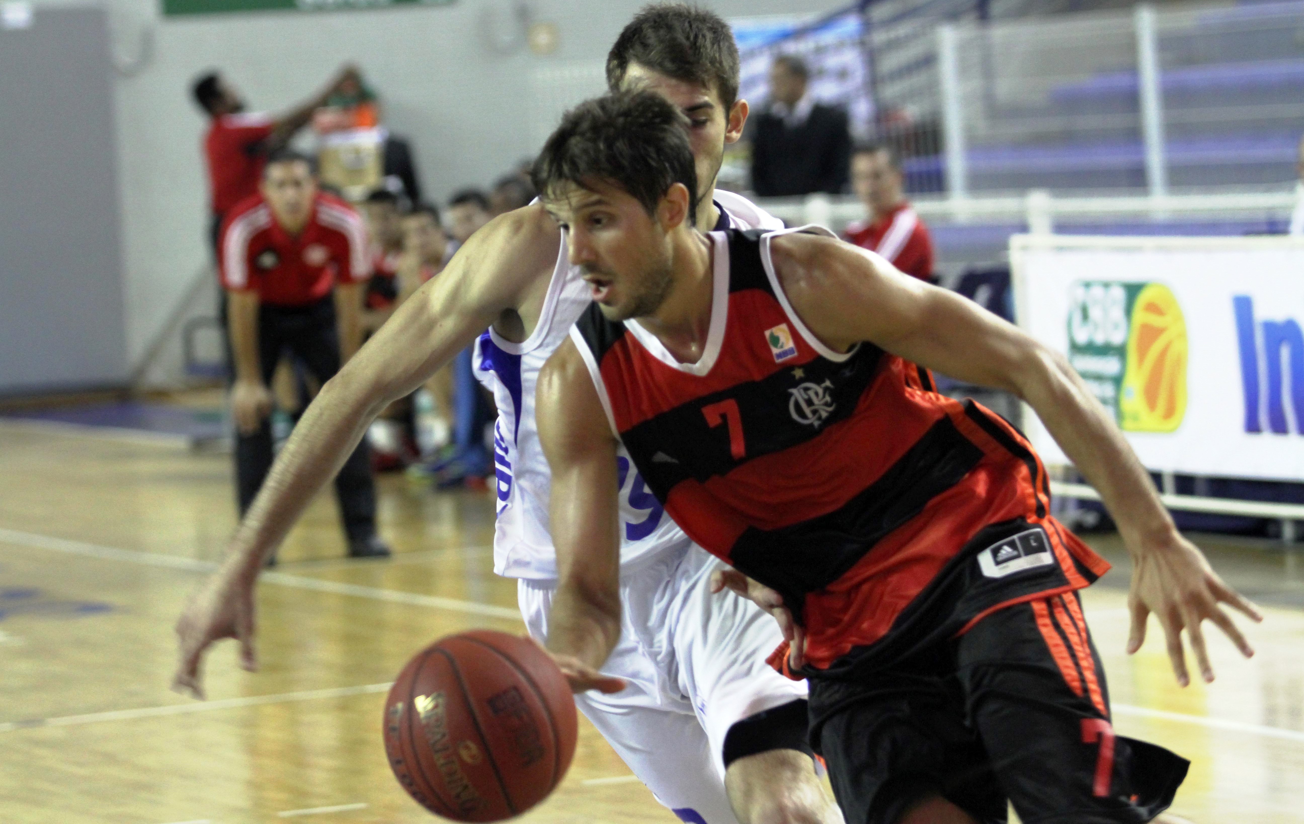 Estreante no NBB, Laprovittola foi o jogador mais votado para o Jogo das Estrelas 2014 (Orlando Bento/Divulgação)