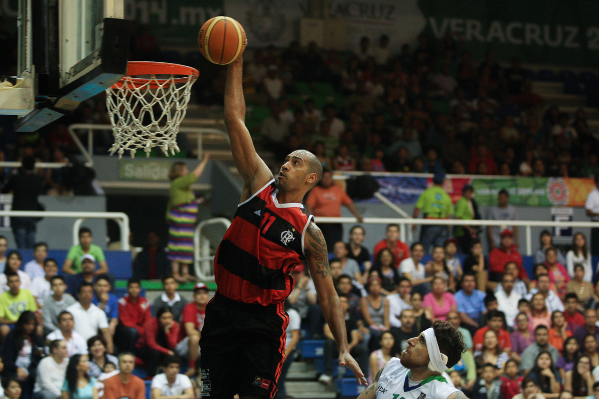 O Flamengo, do ala Marquinhos, avançou ao Final Four com a liderança do Grupo E (Samuel Vélez/FIBA Américas)