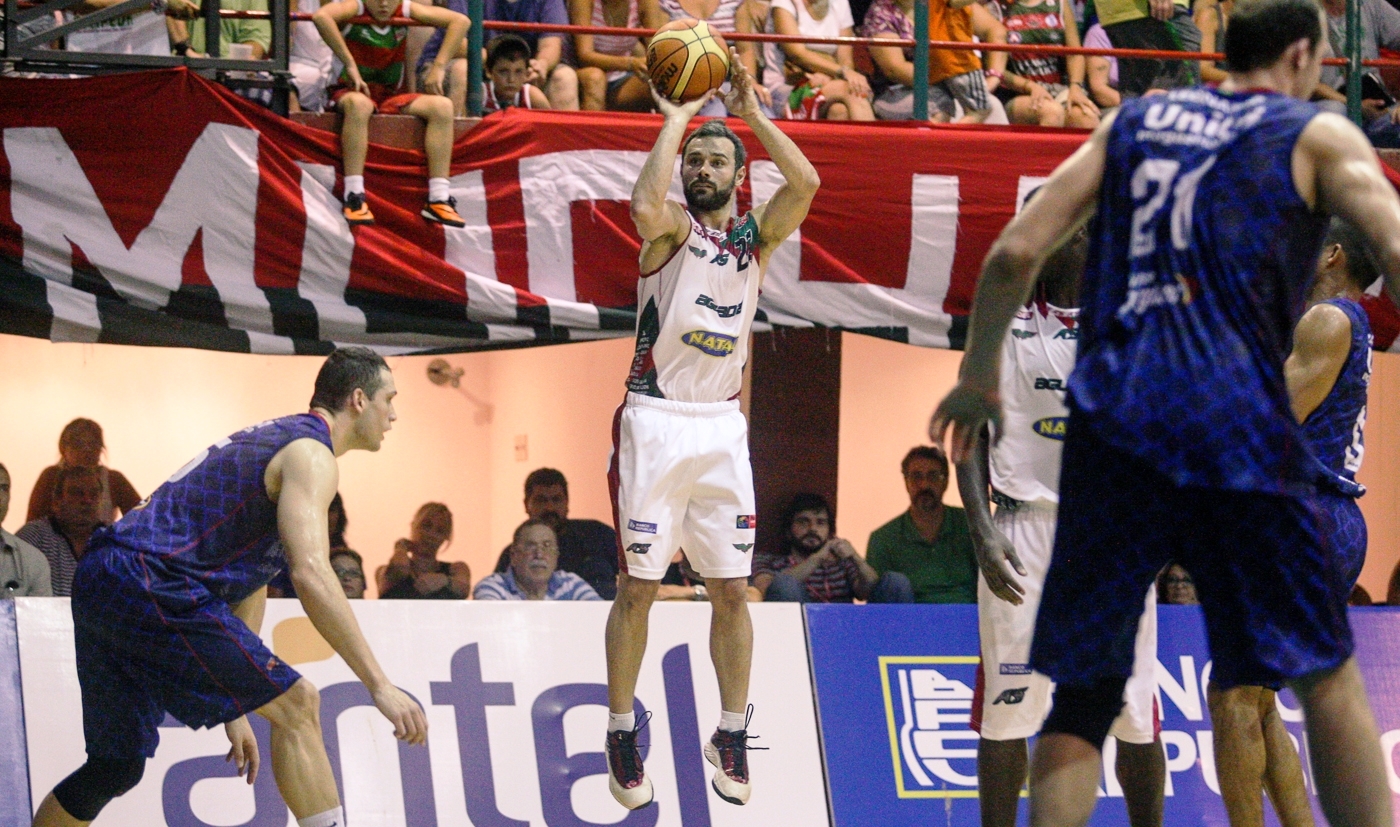 Atual vice-campeão do NBB, Uberlândia foi uma das vítimas do Aguada na 1ª fase (Samuel Vélez/FIBA Américas)
