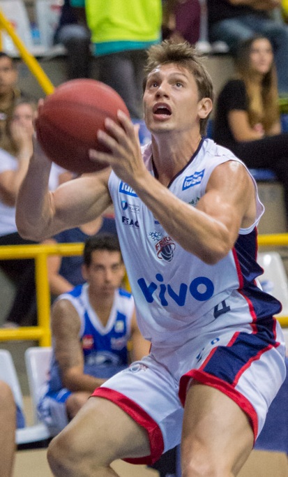 Cauê atuou pelo Minas durante duas temporadas (Newton Nogueira/Divulgação)