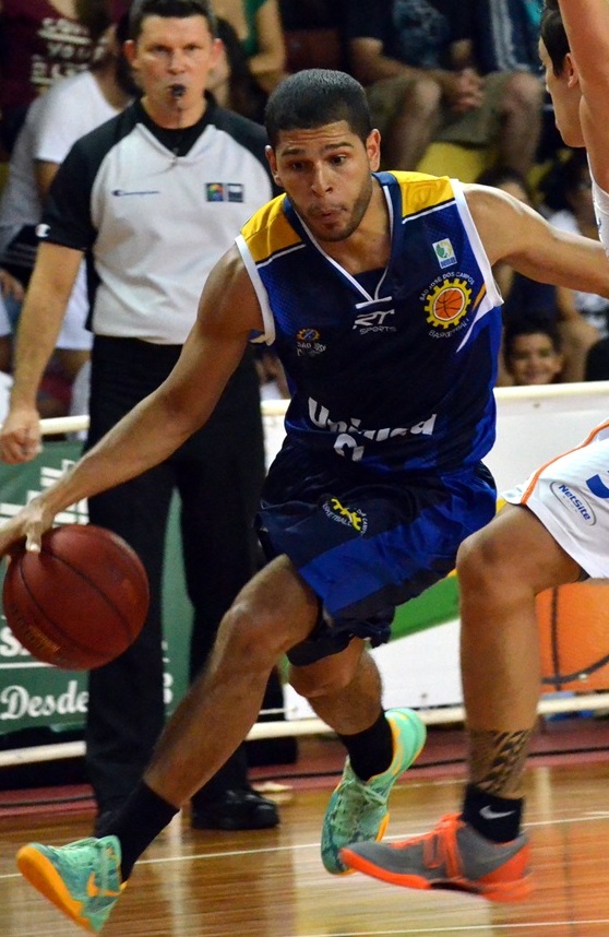 Quezada foi o destaque do São José no primeiro turno contra o Goiânia (Caio Casagrande/Bauru Basket)