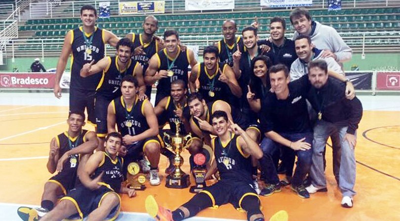 CEUB Universitário ficou com o título da Supercopa Brasil 2014 (CBB/Divulgação)