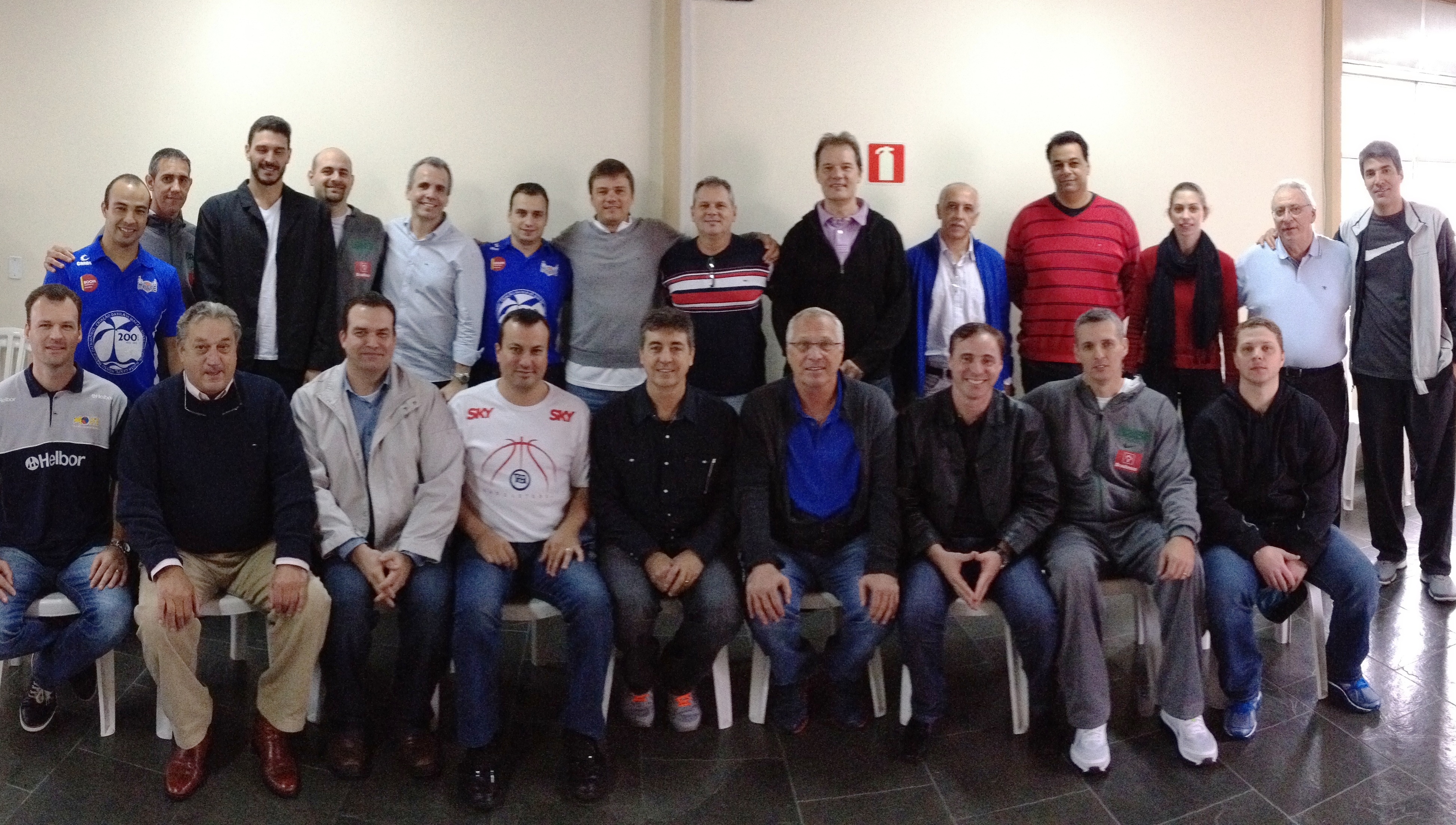 Reunião contou com a presença de treinadores, assistentes e alguns dirigentes de times do NBB (Divulgação/LNB)