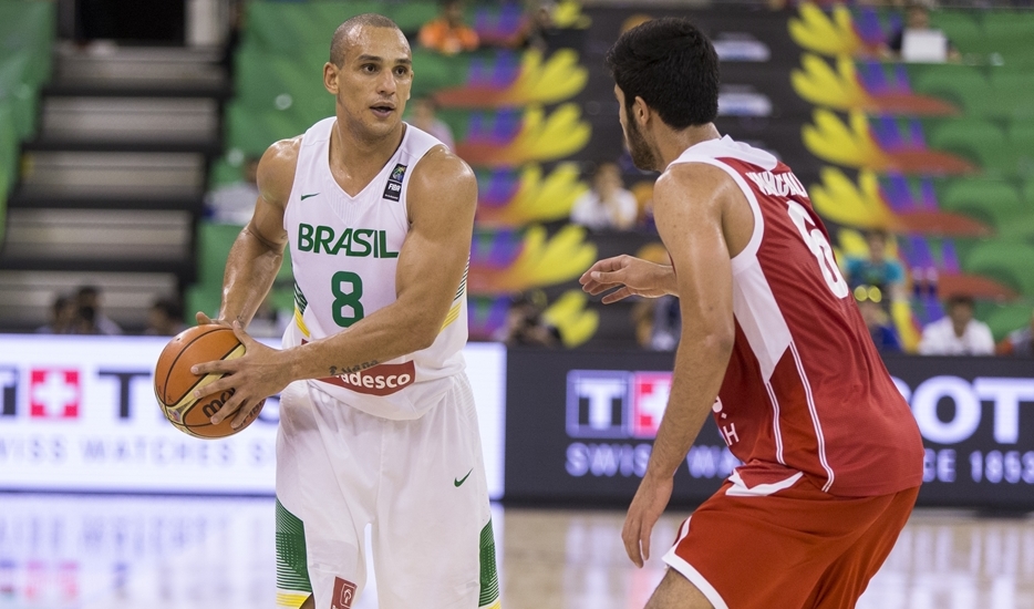 Alex foi o maior pontuador brasileiro na partida frente ao Irã (FIBA/Divulgação)