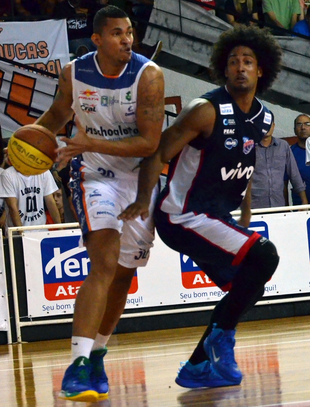 Hetthseimeir teve boa atuação, mas não evitou revés do Bauru (Henrique Costa/Bauru Basket)
