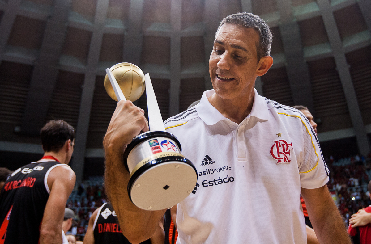 Neto é nada menos que atual bicampeão do NBB e campeão da Liga das Américas (Samuel Vélez/FIBA Américas)