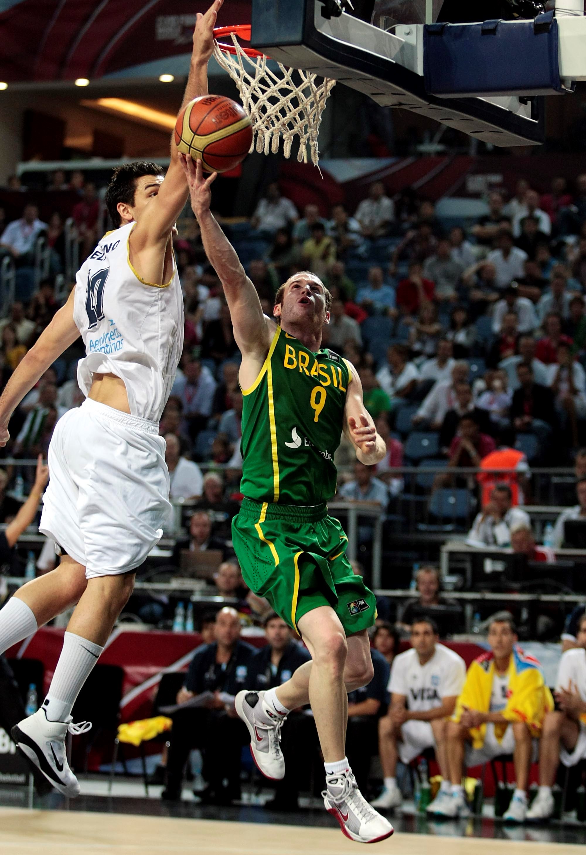 Huertas teve grande atuação em 2010, mas não evitou o revés brasileiro (FIBA/Divulgação)