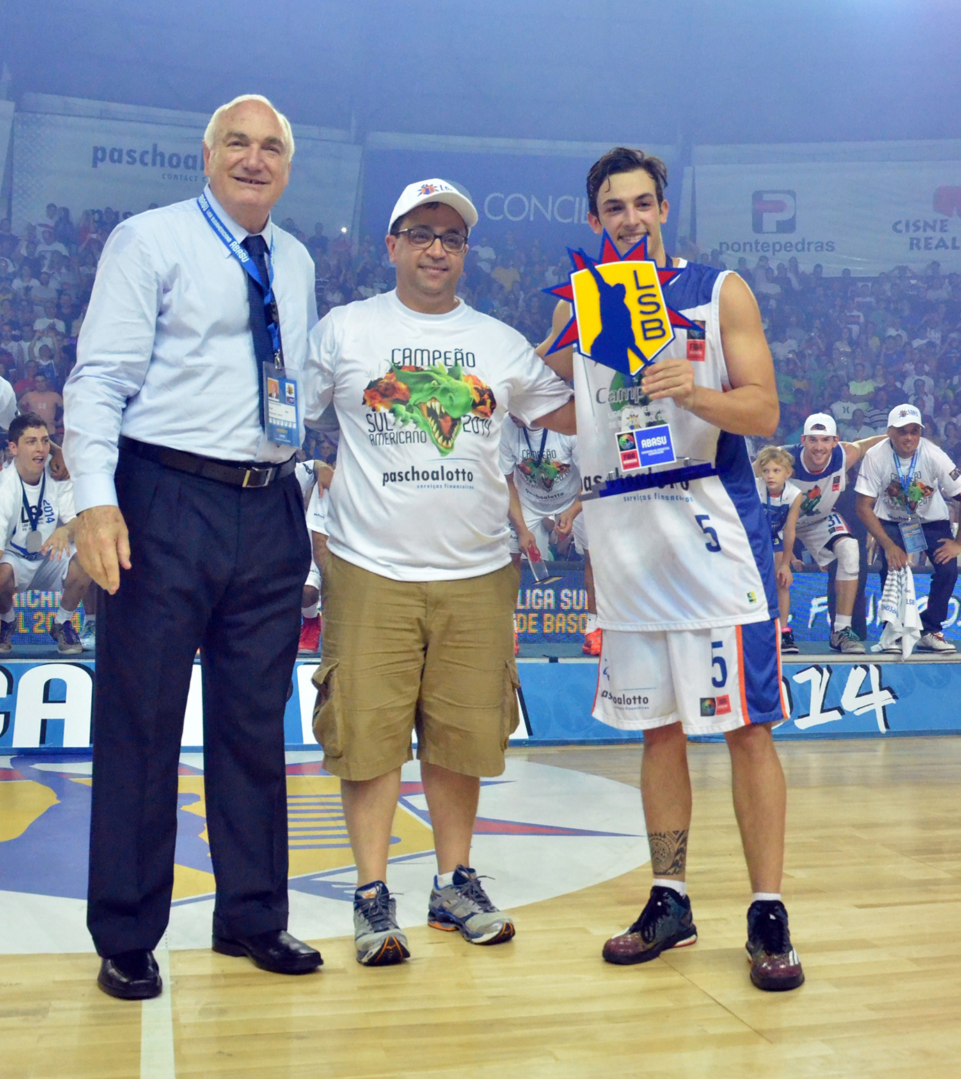 No final de 2014, Bauru conquistou o título sul-americano (FIBA Americas)
