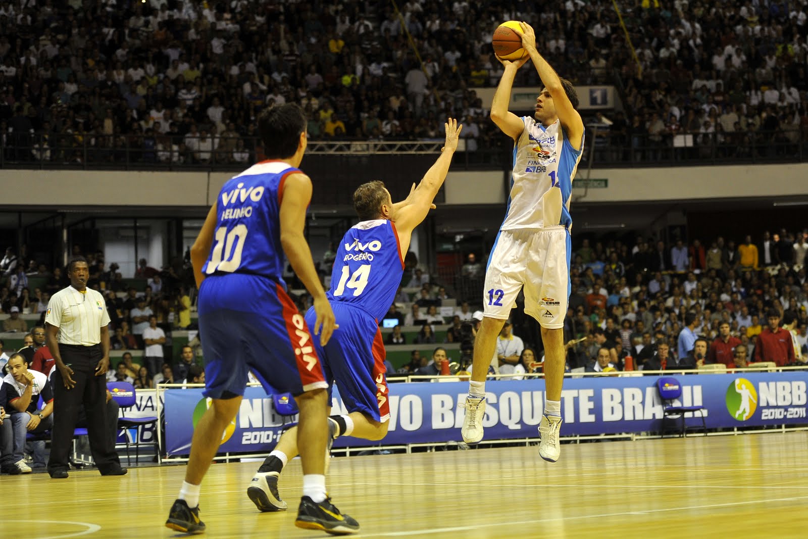 Brasília e Franca fizeram a Final do NBB 3, vencida pelos candangos, por 3 a 1