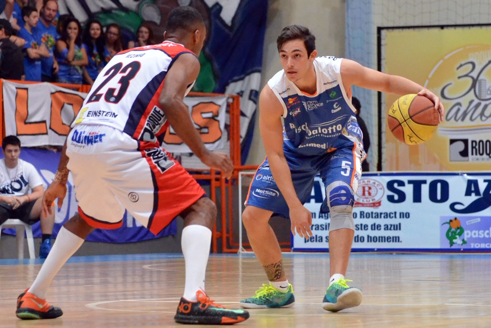 Donos da ponta da tabela do NBB 7, Bauru e Limeira fizeram a final do Campeonato Paulista 2014 (Henrique Costa/Bauru Basket)