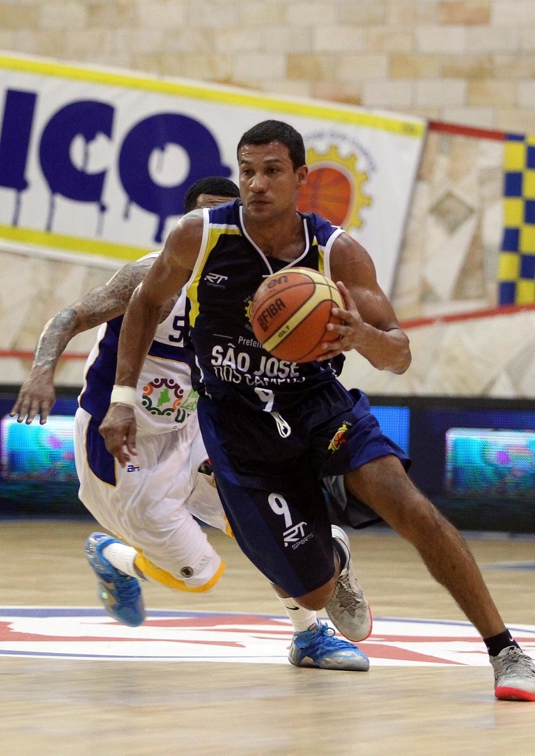 São José, de Valtinho, se garantiu na 2ª fase da Liga das Américas 2015 (Gaspar Nóbrega/FIBA Américas)