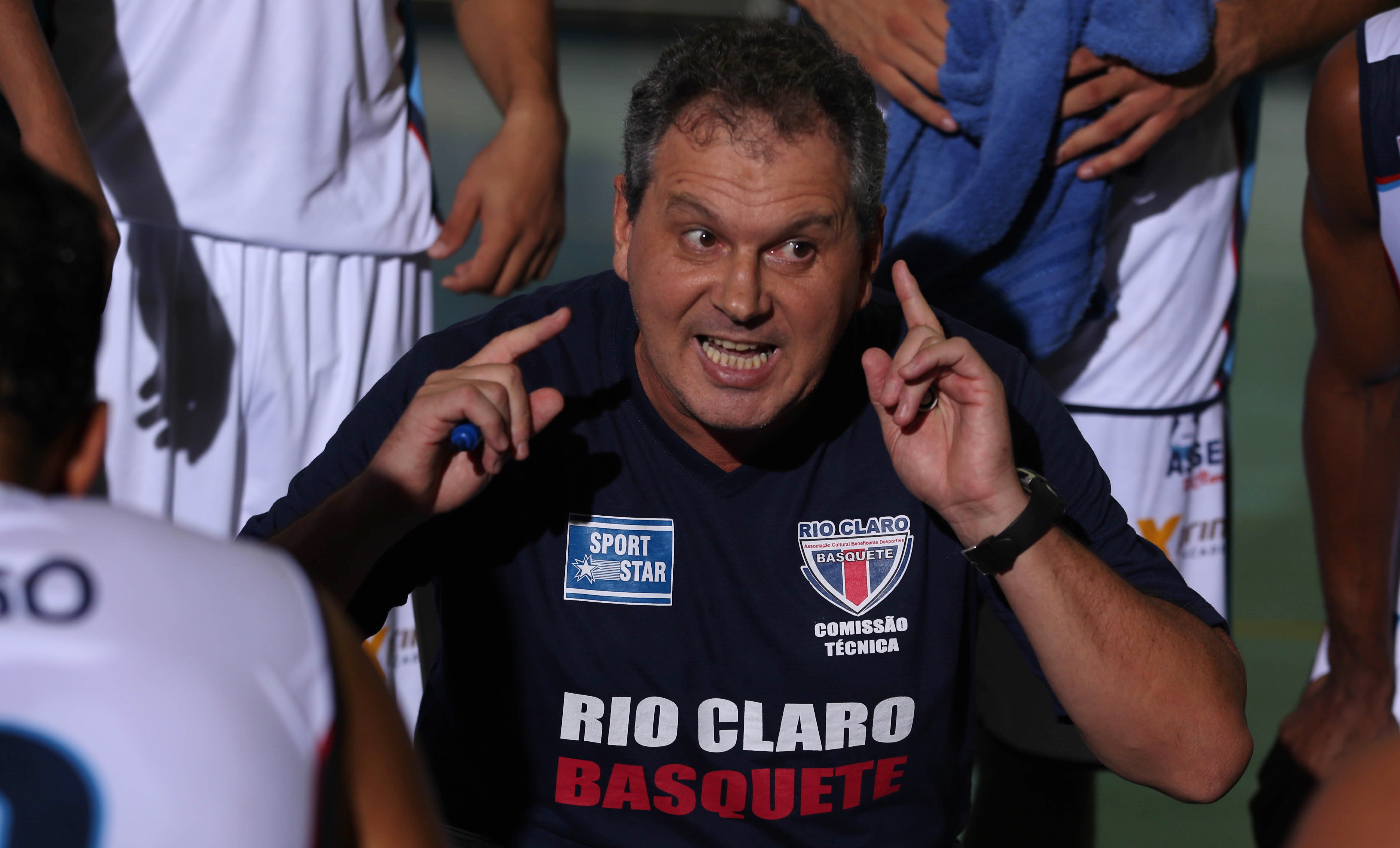 Marcelo Tamião voltará a exercer a função de treinador do Rio Claro Basquete (Luiz Pires/LNB)
