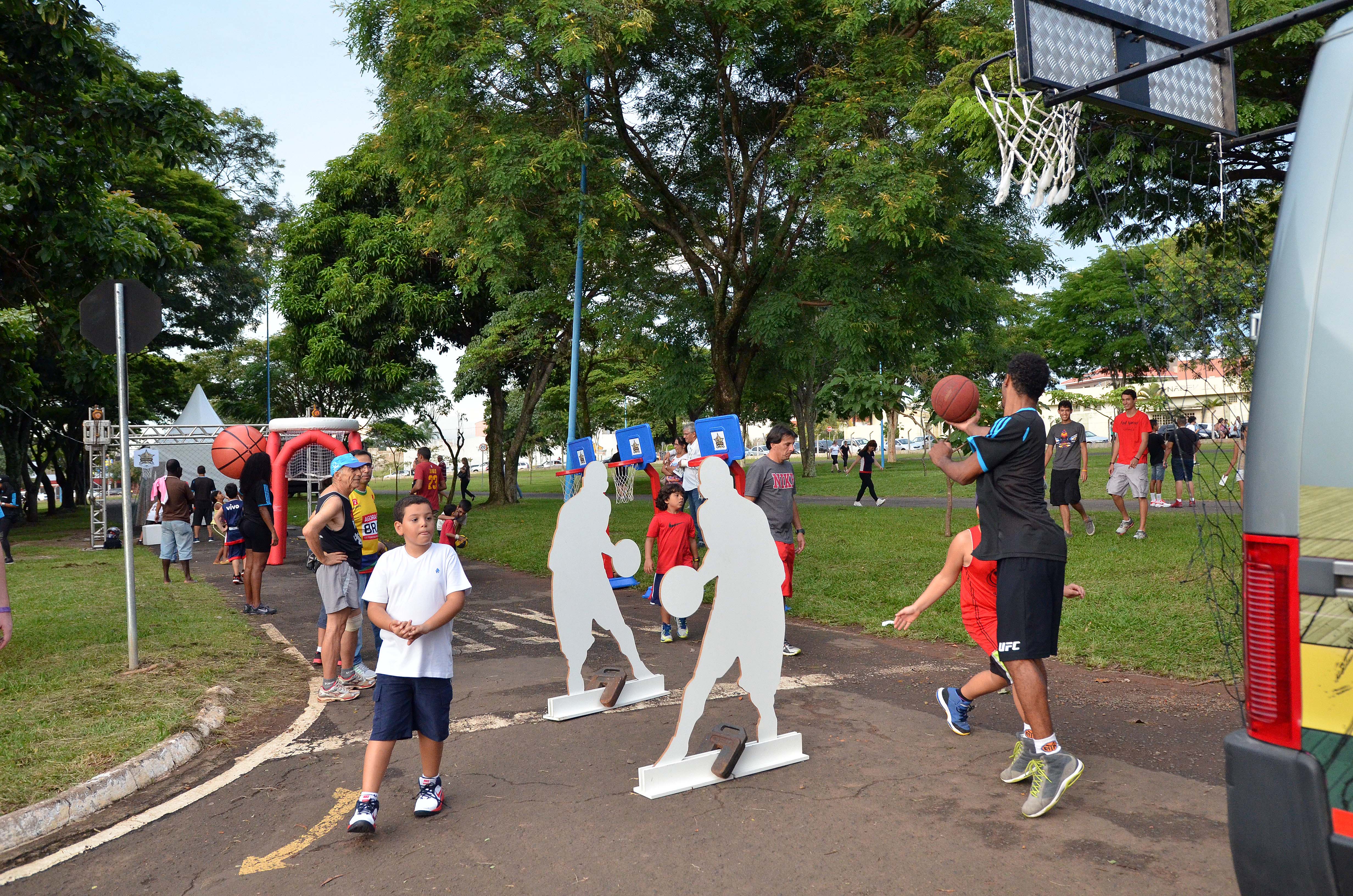Espaço externo do Pedrocão teve diversas atividades basqueteiras (Fotojump/LNB)