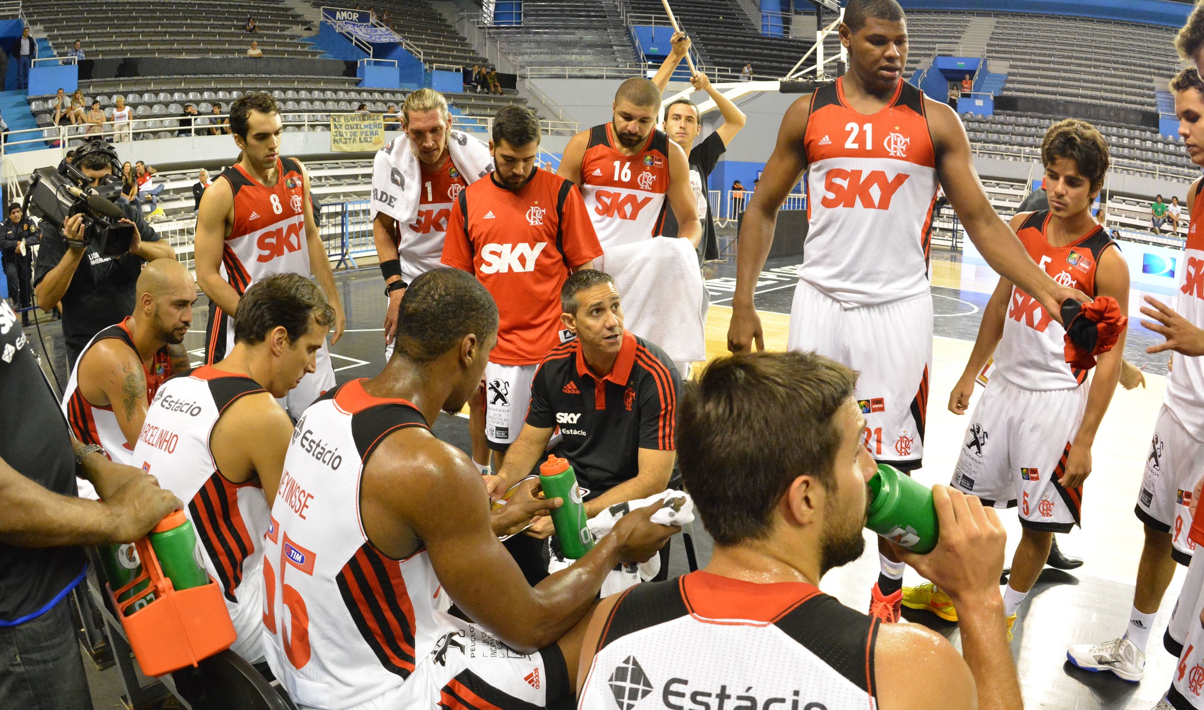 Flamengo se classificou ao Final Four com o 1º lugar do Grupo F (FIBA Américas/Divulgação)