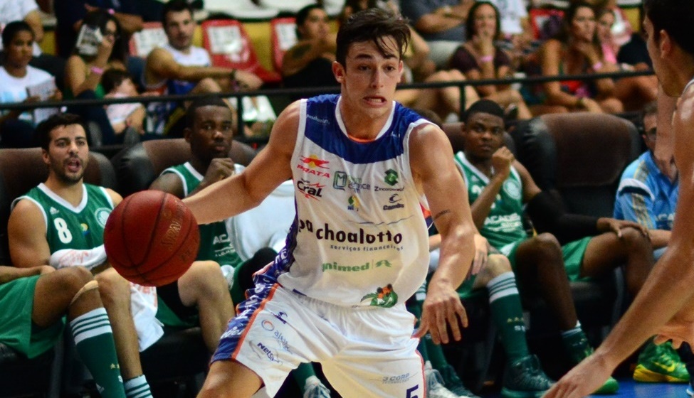 Eleito entre os titulares, Ricardo Fischer será um dos três jogadores do Bauru no quinteto inicial do NBB Brasil (Henrique Costa/Bauru Basket)