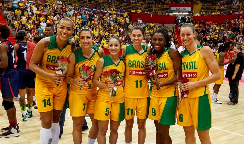 Com vitória suada sobre a LBF Mundo, o time brasileiro pôde fazer a festa (Inovafoto/Gaspar Nobrega)