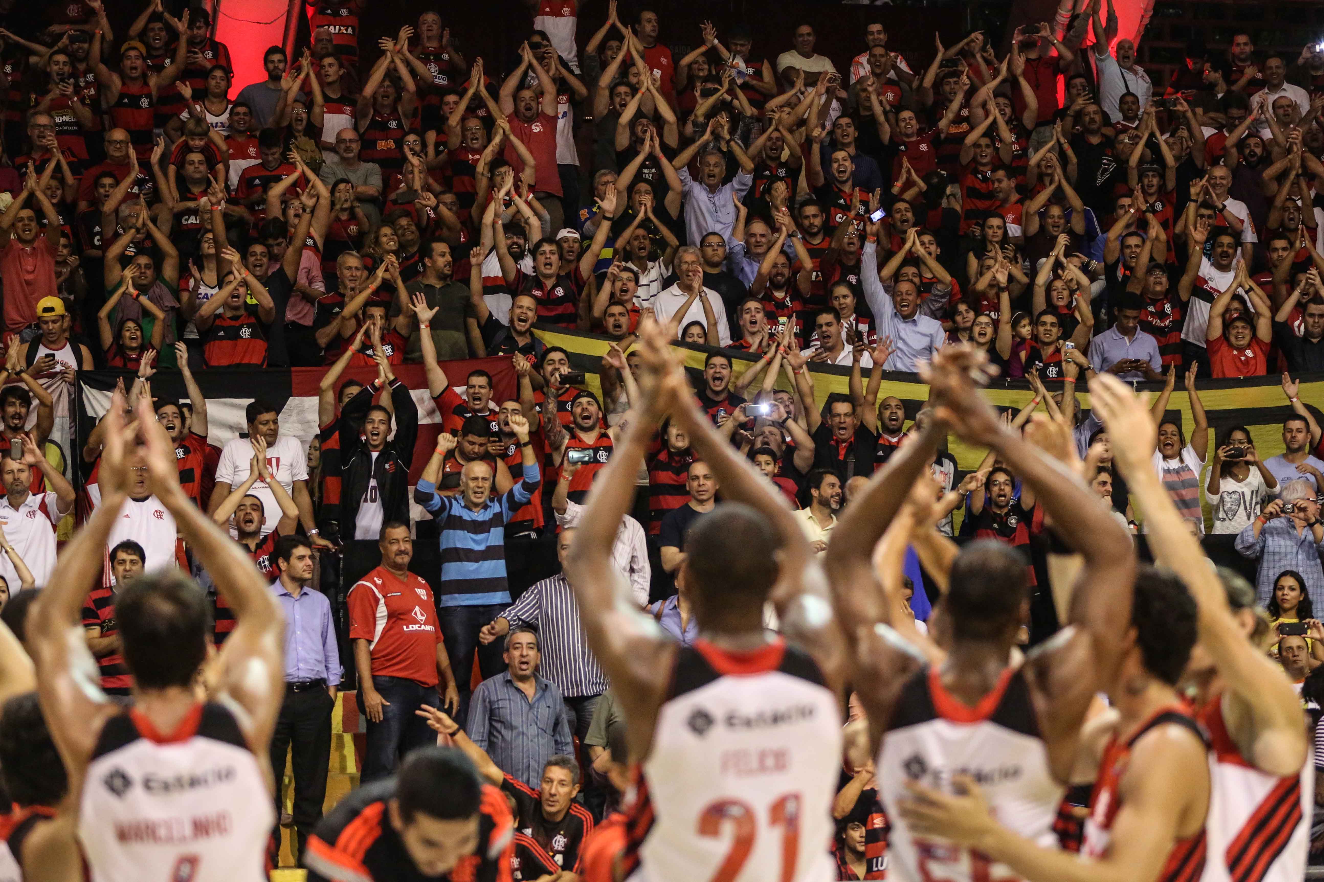 Comemoração do Flamengo com a torcida