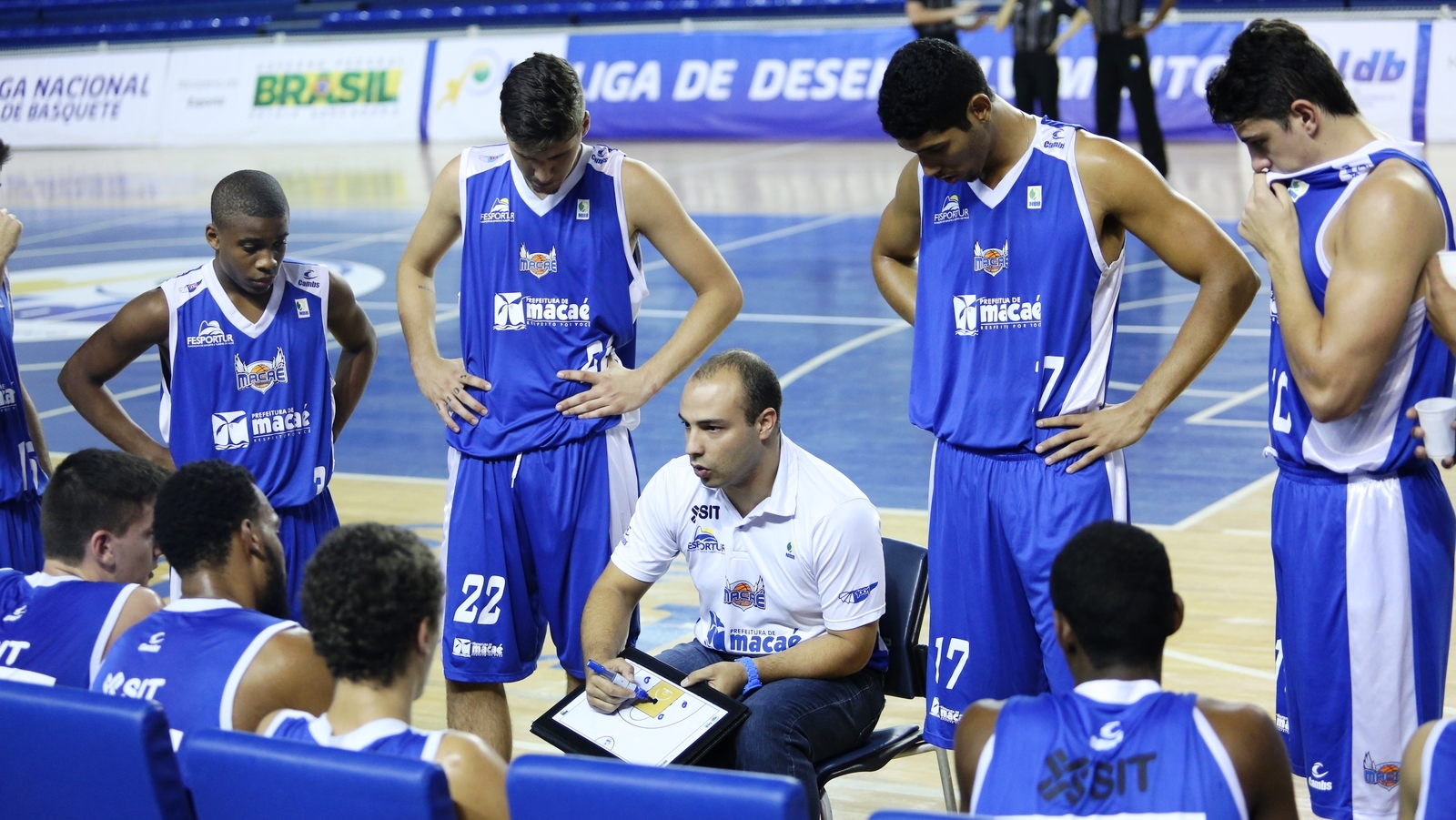 Macaé, do técnico Pablo Costa, interrompeu seu momento ruim e impôs a 1ª derrota ao Pequeninos na 2ª etapa (Orlando Bento/LNB)