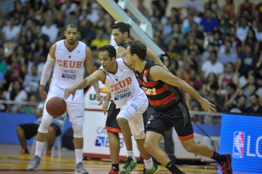 Arthur, do Brasília, Marcelinho, do Flamengo