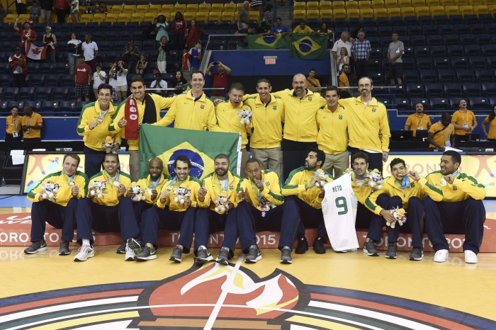 Com 10 jogadores que atuam no NBB, o Brasil foi campeão dos Jogos Pan-Americanos com campanha arrasadora (Divulgação)