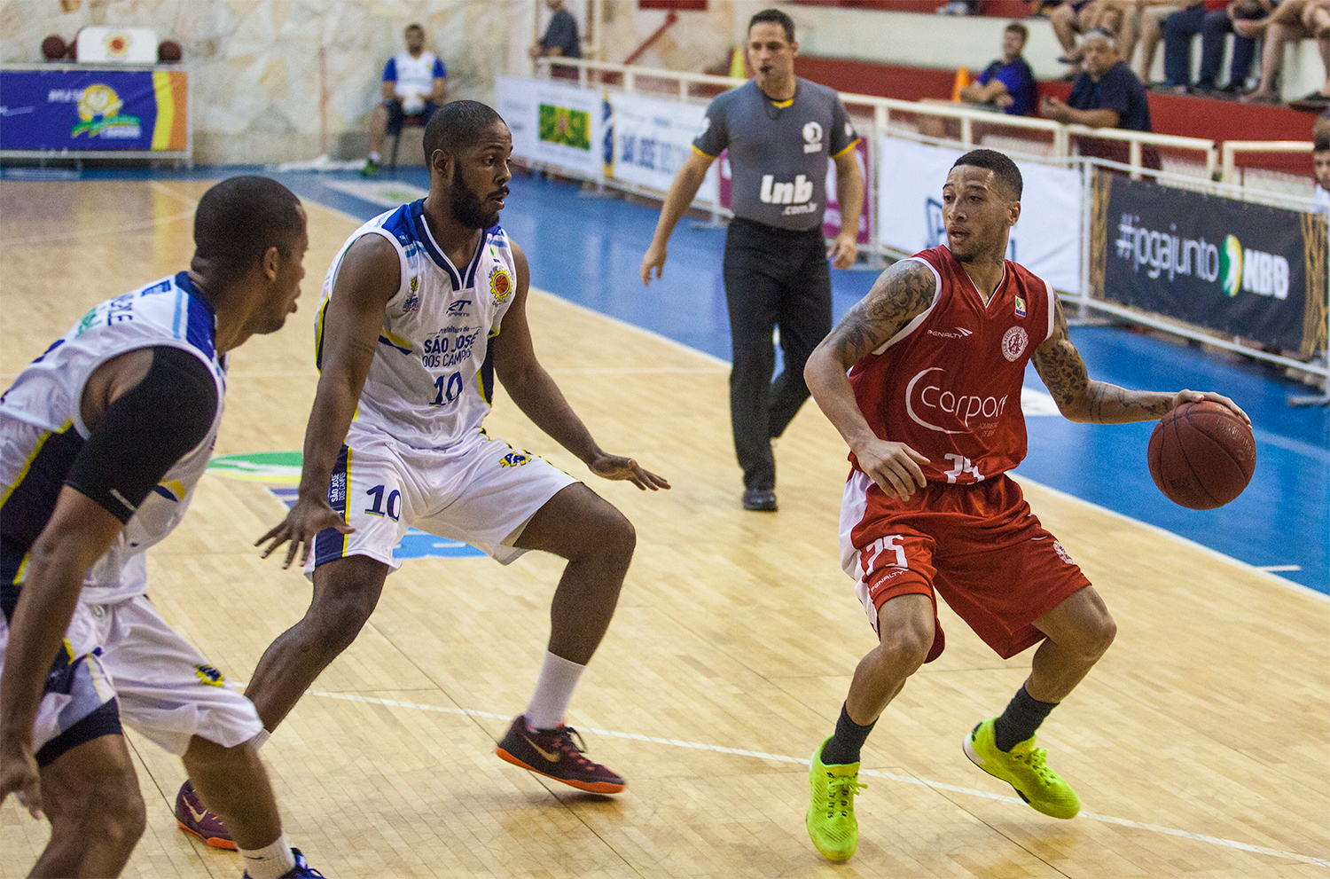 Paulistano vive ótimo momento no NBB e tentará encerrar jejum contra o São José (delima/dubem)