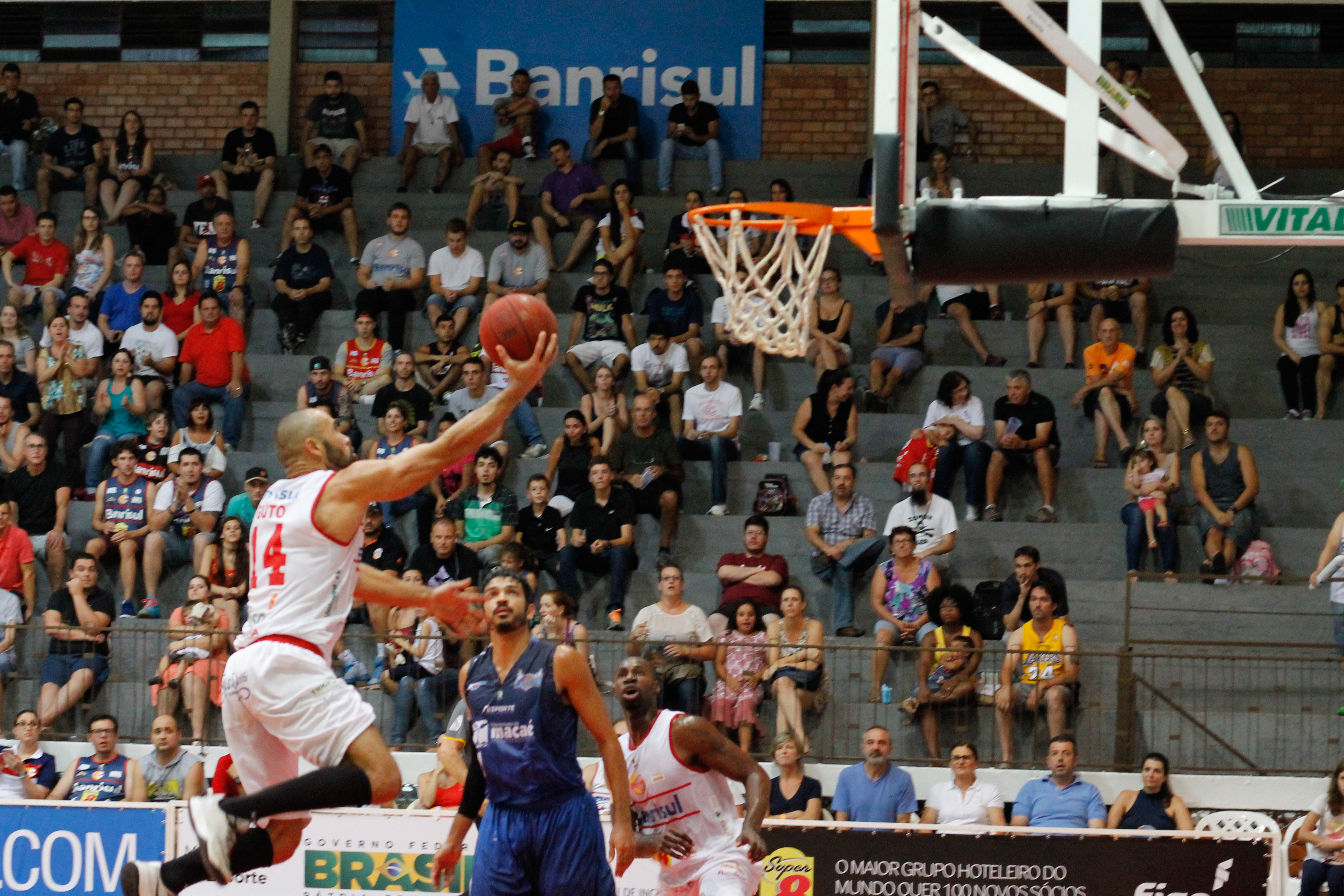 Caxias venceu o Macaé na última partida e ingressou na zona de classificação para os playoffs do NBB (Marcus Bueno/Divulgação)