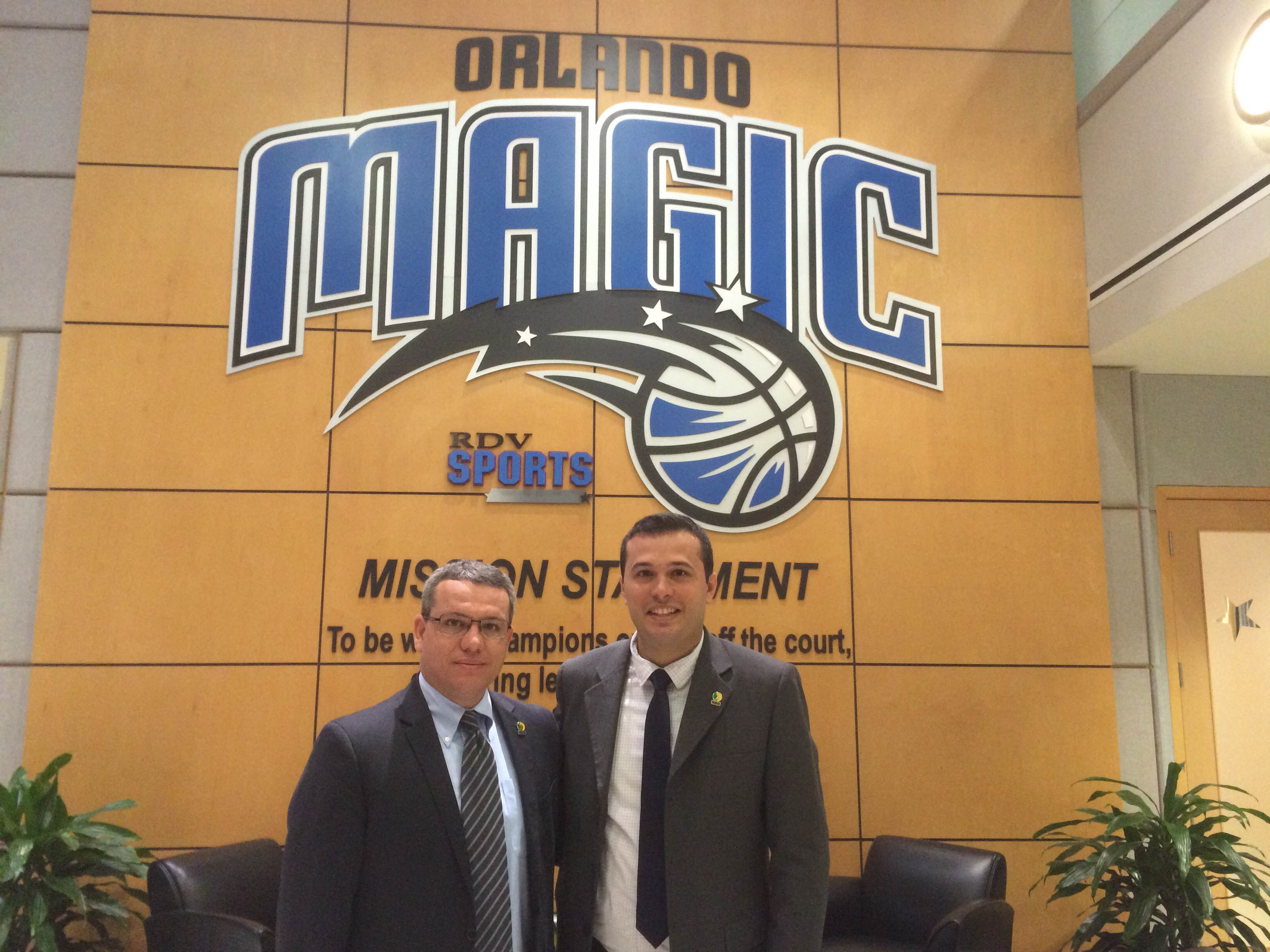 Álvaro Cotta e Guilherme Buso representaram a LNB nas reuniões com o Orlando Magic (Divulgação)