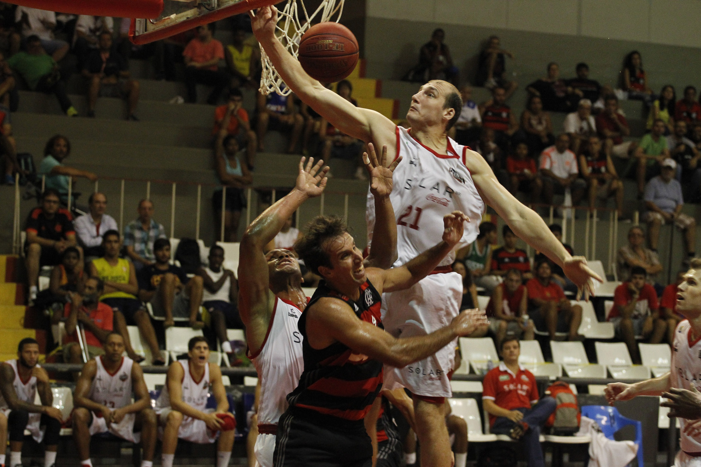 Marcelinho, do Flamengo, Léo Waszkiewicz