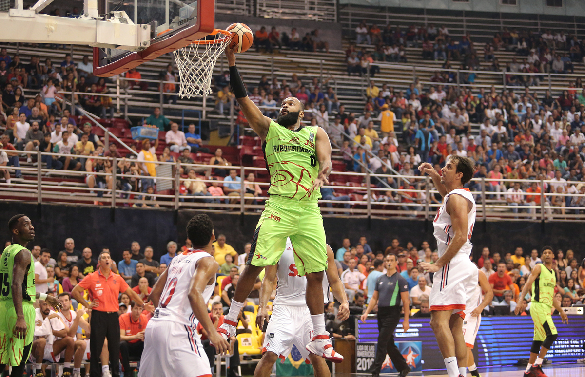 2/28/2016 - Barquisimeto, Venezuela - Partido entre Guaros de Lara (VEN) vs Flamengo (BRA) la Liga de la Americas 2016. (photo: Jose Jimenez-Tirado/FIBA Americas)