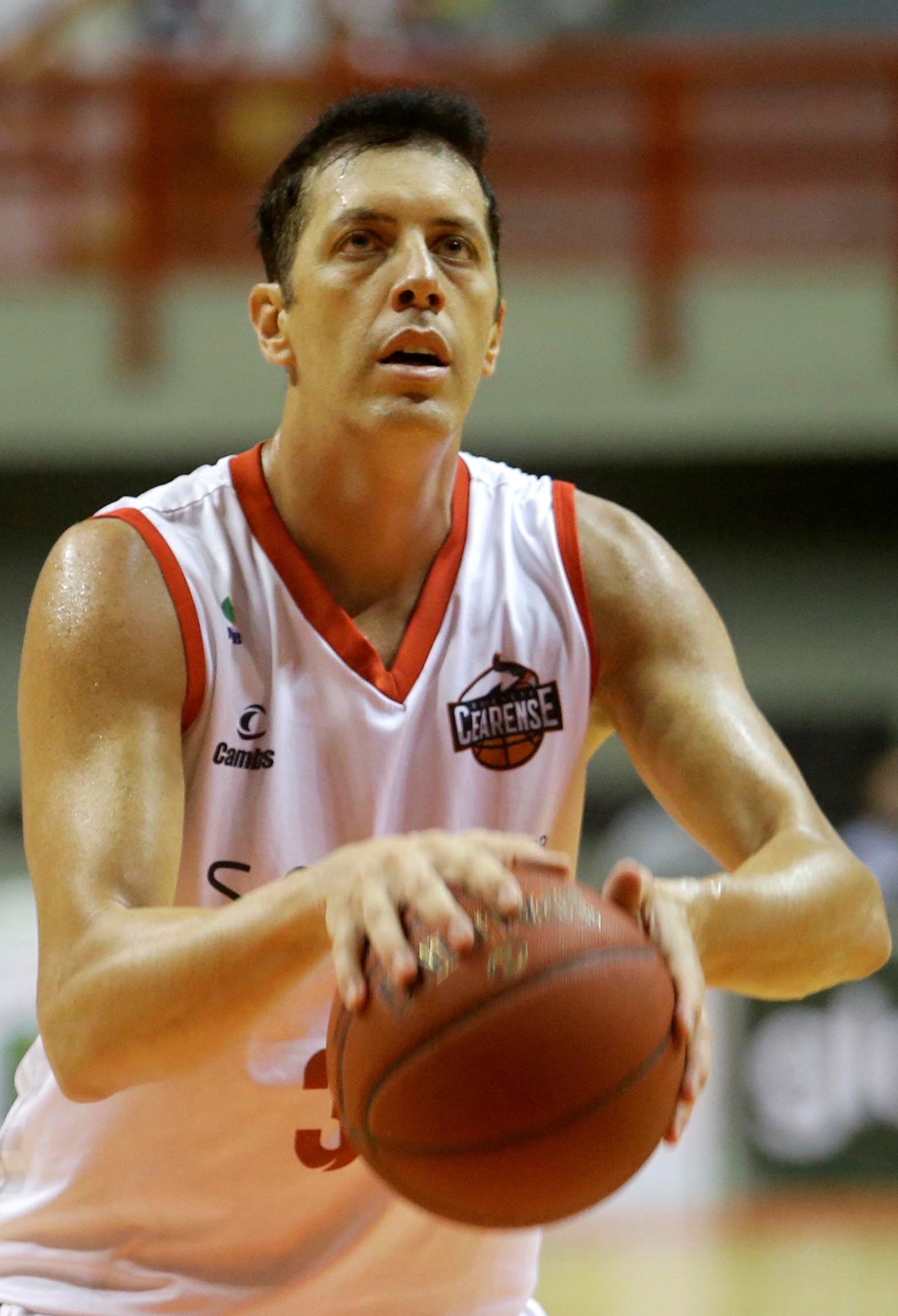 Felipe, do Basquete Cearense, já atuou pelo Pinheiros e pode alcançar 1500 rebotes na história do NBB CAIXA (LC Moreira/Divulgação)