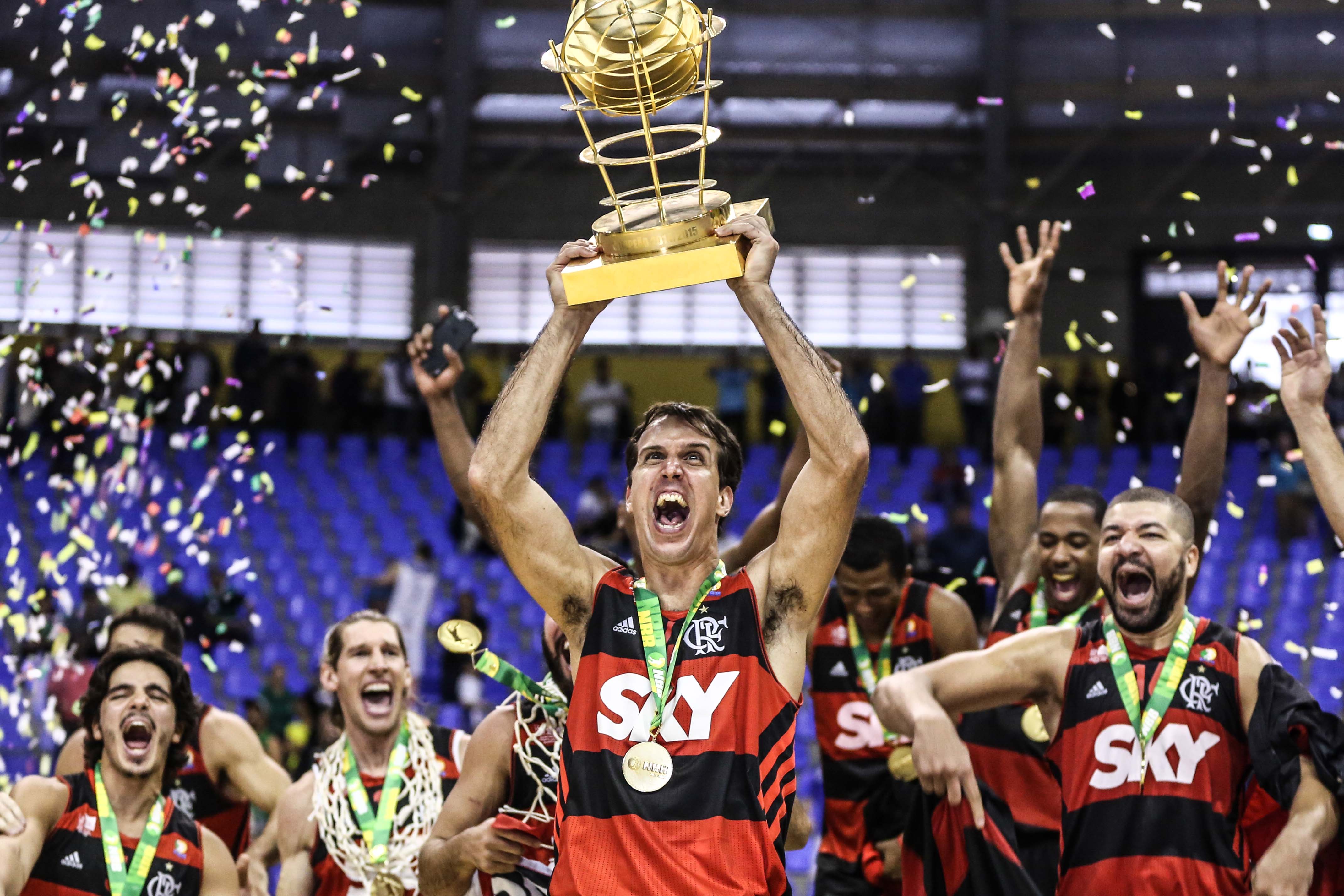 Perto dos 5.000 pontos, Marcelinho é o maior campeão do NBB CAIXA (4) e também o maior cestinha da história das Finais (Fotojump/LNB)