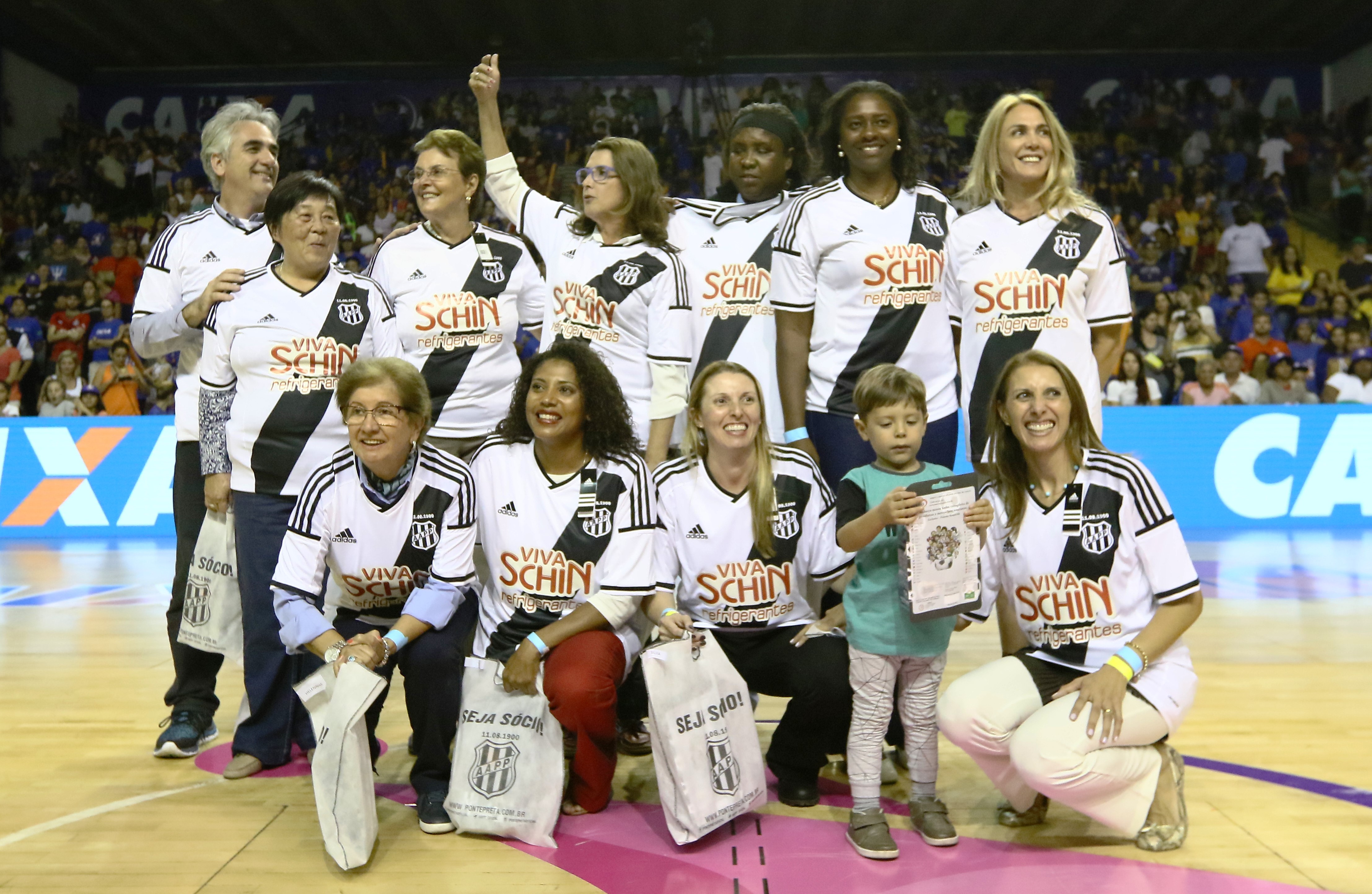 Dono de conquista histórica, elenco da Ponte Preta de 1993 foi homenageado (Célio Messias/LBF)