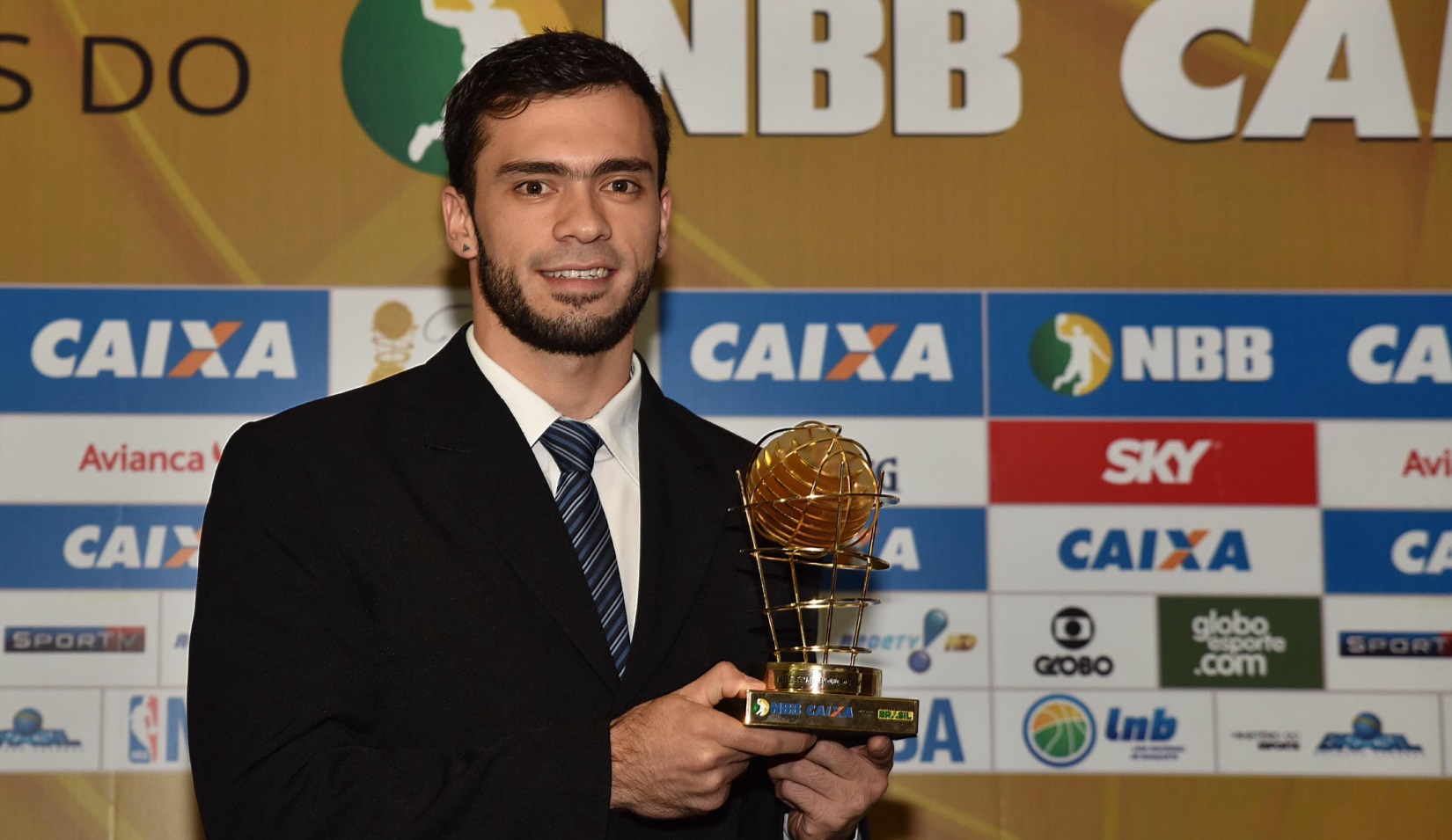 Com grande destaque em sua primeira temporada no Brasília, Deryk conquistou o prêmio de jogador que mais evoluiu (João Pires/LNB)
