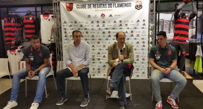 Apresentação de Humberto e Ricardo Fischer no Flamengo