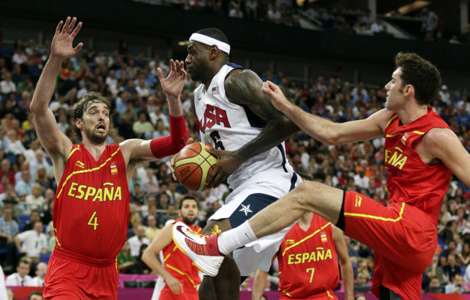Agora na semi: Estados Unidos e Espanha decidiram a medalha de ouro nos dois últimos Jogos Olímpicos (FIBA/Divulgação)