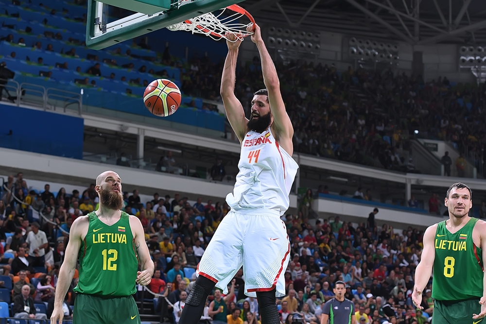 Arrasador vitória sobre a Lituânia deu gás para Espanha chegar à medalha (FIBA/Divulgação)