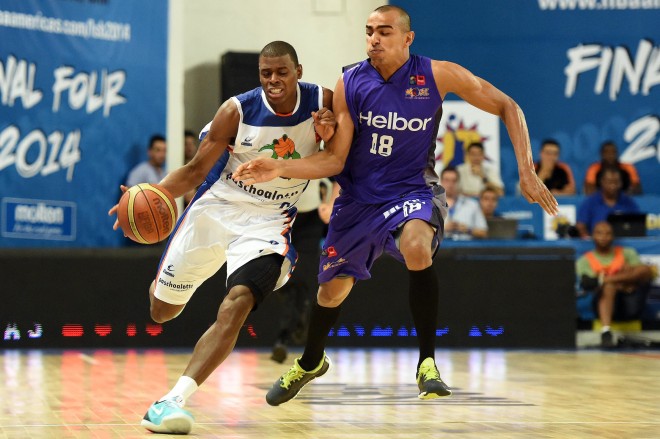 Bauru e Mogi protagonizaram a decisão da Liga Sul-Americana em 2014 e título ficou com os bauruenses (FIBA/Divulgação)