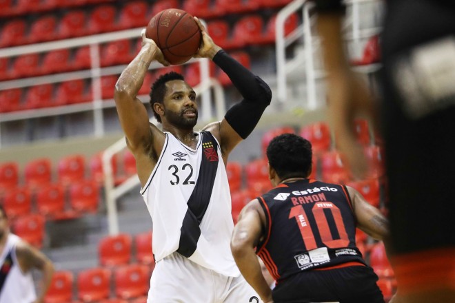 O Vasco, de Jackson, busca o G4 do NBB CAIXA (Luiz Pires/LNB)