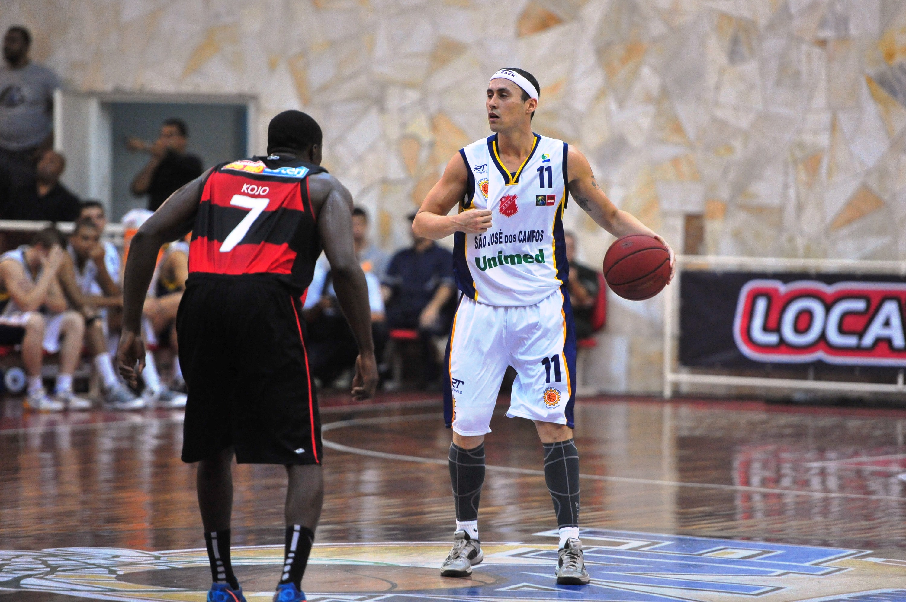 Sesi Franca Basquete não sustenta ritmo e série semifinal do NBB