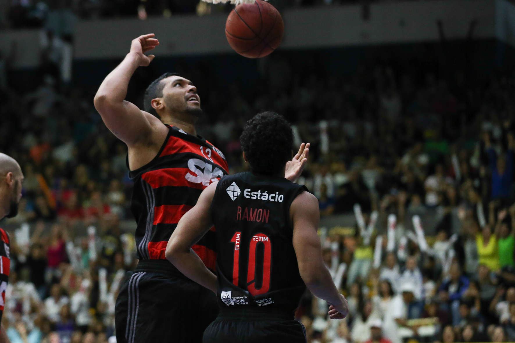 JP Batista e Ronald Ramon, do Flamengo